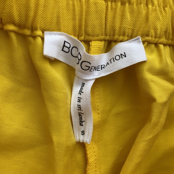 Bcbg generation high waisted shorts - Picture 2 of 3